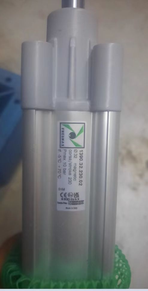 PNEUMAX CYLINDERS 1390-1392 SERIES